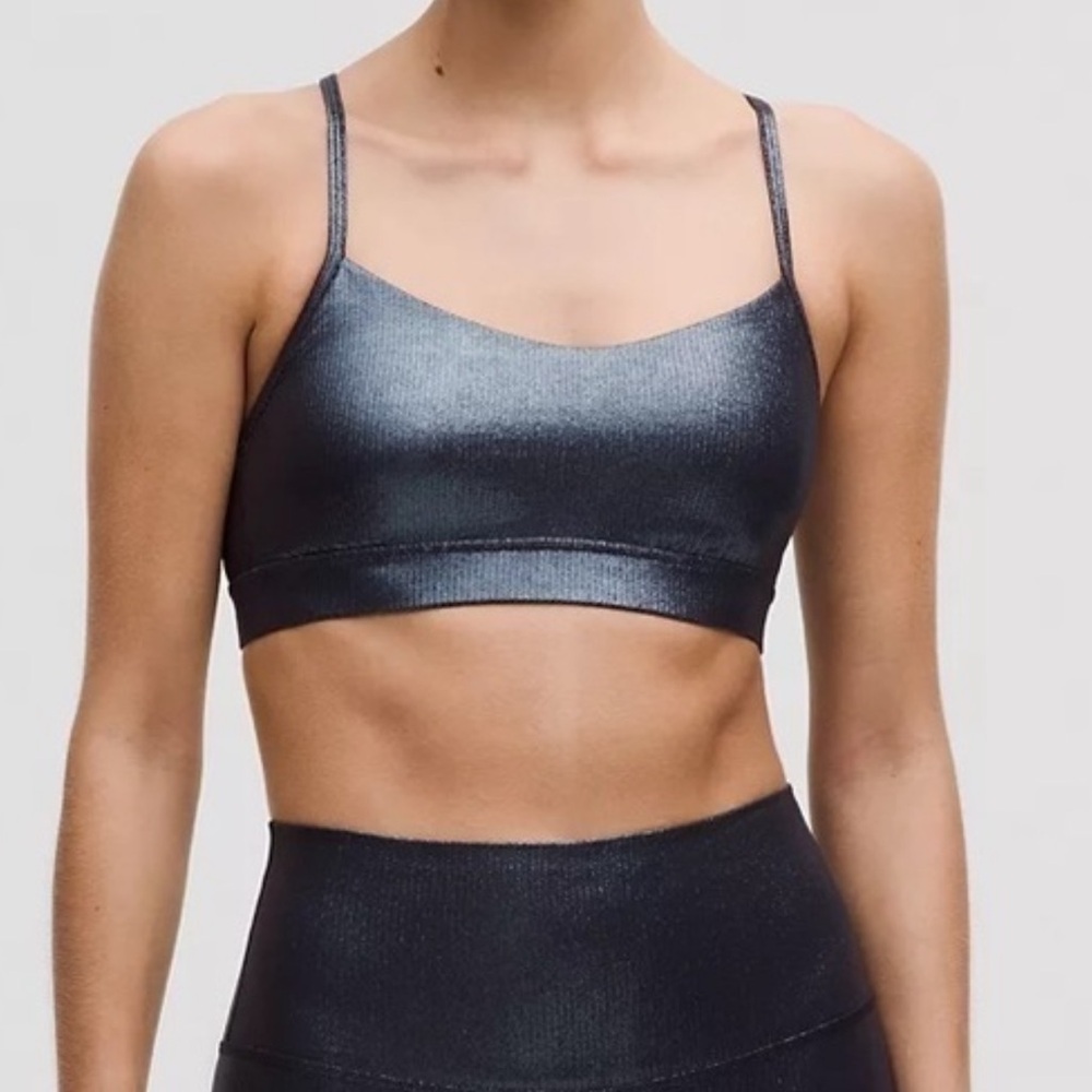 Lululemon Flow Y Bra size 6 Ribbed Shine